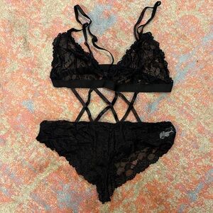 Elegant Black Lace Lingerie Set